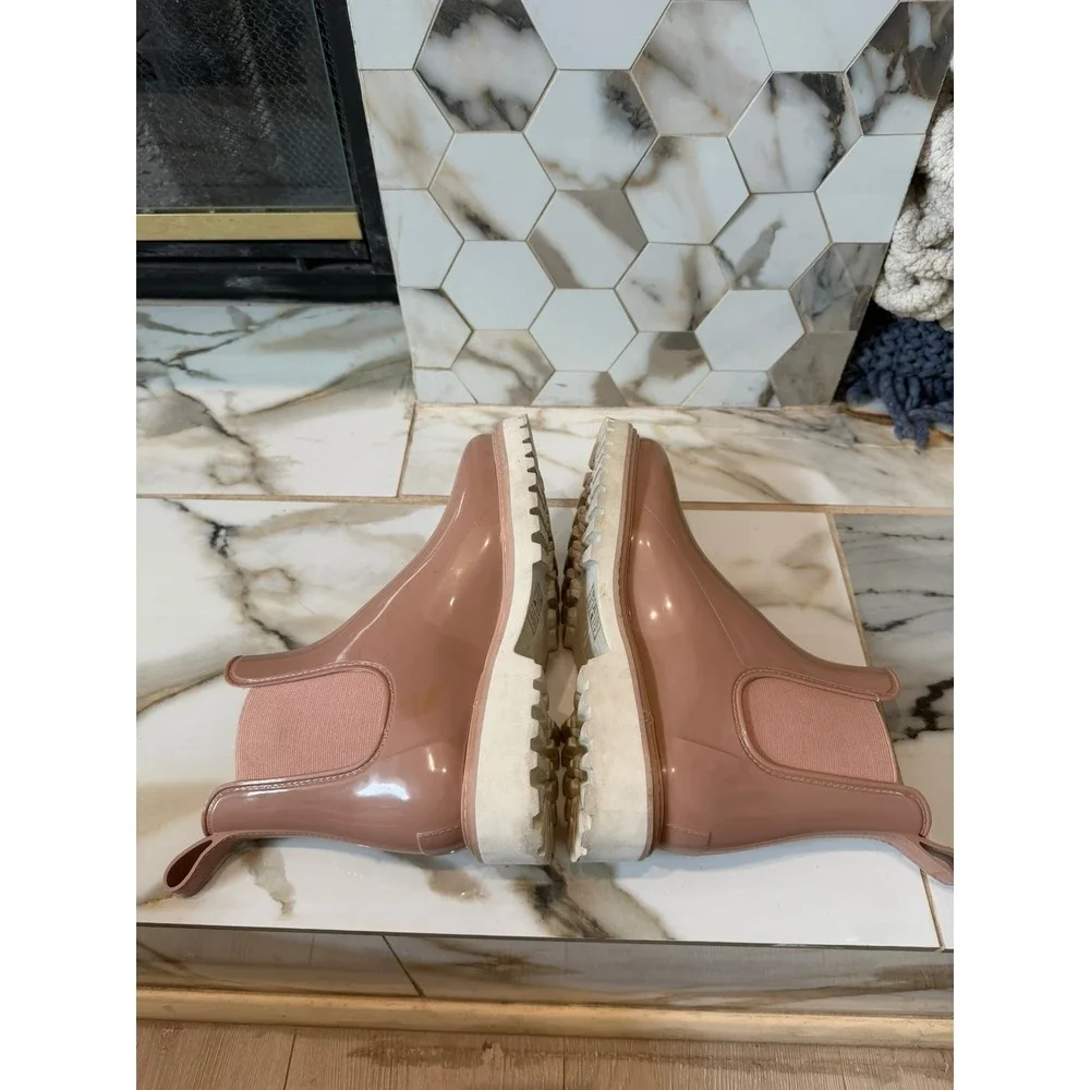Dolce Vita Rain Boots Womens 9 Pink Glossy Lug Sole Chelsea Stormy Waterproof
